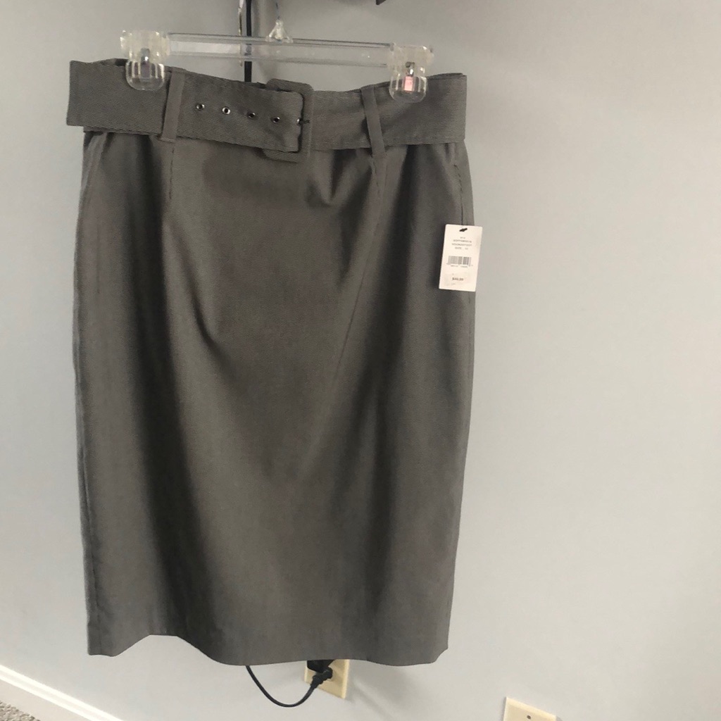 Saks Fifth Avenue Pencil Skirt.Size 12
